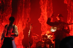 The Decemberists / Robyn Hitchcock And The Venus 3 on Jun 6, 2009 [767-small]