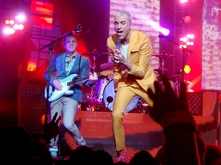 Neon Trees ~ Chris Allen & Tyler Glenn, tags: Neon Trees, Los Angeles, California, United States, The Wiltern - Neon Trees / Smallpools / Nightmare and the Cat / Cat on Jun 14, 2014 [667-small]