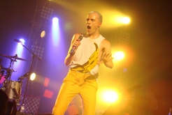 Neon Trees ~ Tyler Glenn, tags: Neon Trees, Los Angeles, California, United States, The Wiltern - Neon Trees / Smallpools / Nightmare and the Cat / Cat on Jun 14, 2014 [668-small]