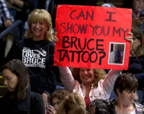 tags: Bruce Springsteen & The E Street Band, Crowd - Bruce Springsteen & The E Street Band on Mar 13, 2016 [833-small]