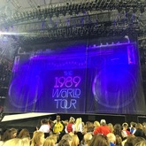 Taylor Swift / Shawn Mendes / Vance Joy / Tove Lo on Oct 24, 2015 [092-small]