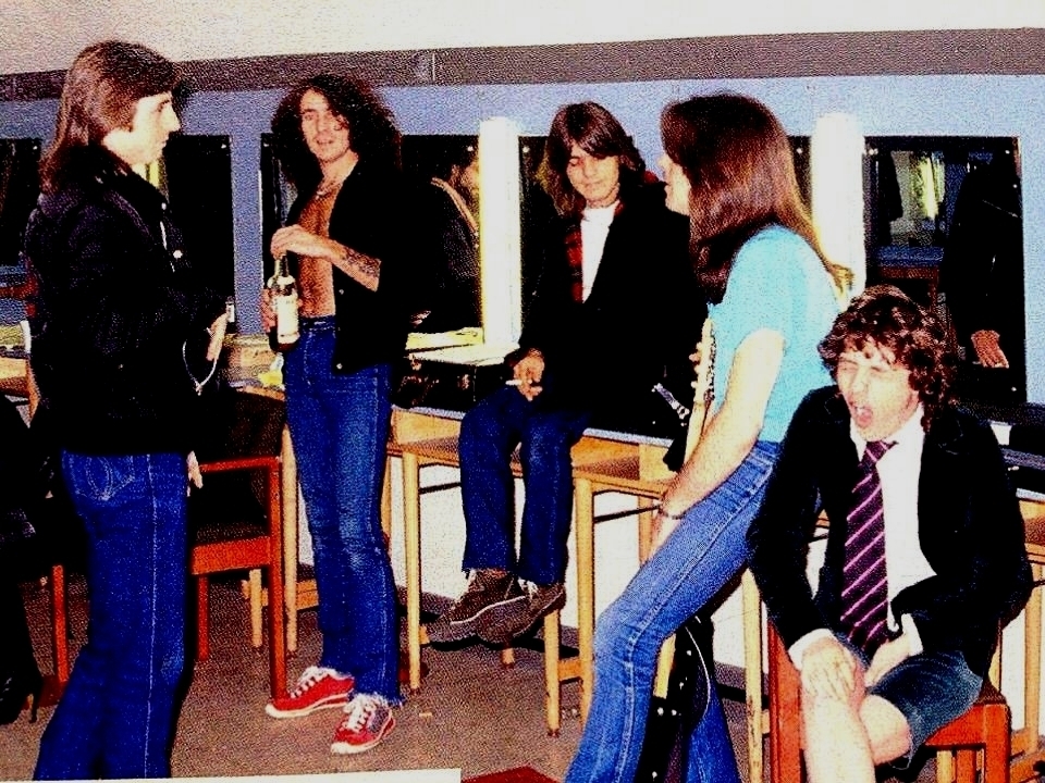 AC/DC's 1980 Concert & Tour History | Concert Archives