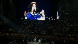 Billie Eilish / Lola Young on Jun 10, 2025 [949-small]
