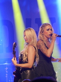 Glenn Hughes / Sophie Lloyd on Oct 22, 2025 [388-small]