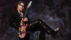 Steve Vai on Nov 20, 2022 [049-small]