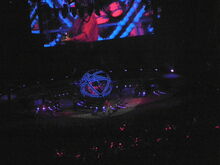 Garth Brooks with Trisha Yearwood on Oct 30, 2015 [240-small]