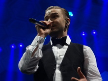 Justin Timberlake on Dec 11, 2013 [273-small]