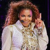Janet Jackson on Aug 31, 2015 [703-small]