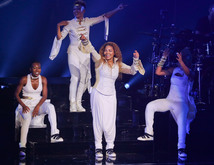 Janet Jackson on Aug 31, 2015 [706-small]