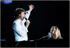 Paul McCartney on Apr 19, 2016 [741-small]