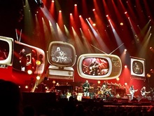 Eagles / JD & The Straight Shot on May 11, 2018 [802-small]