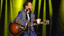 Chris Isaak on Jul 12, 2023 [833-small]