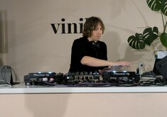 Daniel Avery on Nov 4, 2025 [699-small]