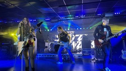 tags: The Dirty Denims - Hard Rock Hell 18: The Vampire’s Ball on Nov 6, 2025 [014-small]