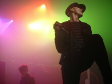 Aesthetic Perfection ~ Daniel Graves, tags: Aesthetic Perfection, Los Angeles, California, United States, The Fonda Theatre - Combichrist / Aesthetic Perfection / Ivardensphere / God Module on Nov 7, 2010 [826-small]