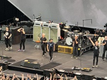 Pearl Jam / Teen Jesus and the Jean Teasers on May 16, 2025 [355-small]