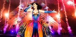Katy Perry / Charli xcx on Feb 16, 2015 [337-small]