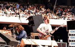 Grateful Dead / New Riders of the Purple Sage / Waylon Jennings / Willie Nelson on Sep 2, 1978 [378-small]