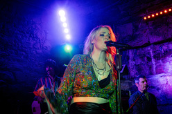 Elles Bailey / Ida Mae / Demi Marriner on Nov 15, 2024 [073-small]