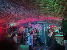 tags: Electric Black, Edinburgh, Scotland, United Kingdom, Bannerman's - The Hot One Two / Electric Black / Voodoo Sioux on Nov 14, 2025 [845-small]