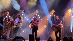 Trampled by Turtles / American Aquarium on Jul 19, 2025 [136-small]