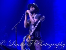 Gary Clark Jr. / Greyhounds on Aug 12, 2019 [849-small]
