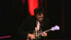 Chris Thile / VERY SPECIAL GUESTS on Mar 27, 2016 [657-small]
