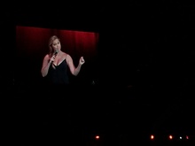 Amy Schumer on Sep 16, 2016 [857-small]