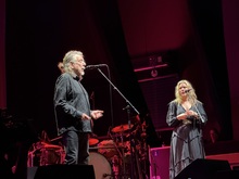 Robert Plant with Saving Grace feat. Suzi Dian / Rosie Flores on Nov 23, 2025 [618-small]