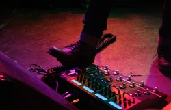 Julien-K pedalboard, tags: Julien-K, Los Angeles, California, United States, Gear, The Roxy Theatre - Filter / Julien-K / Menew on Aug 14, 2012 [292-small]