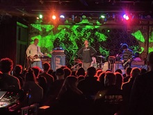 Momma / Narrow Head / Jawdropped on Nov 22, 2025 [103-small]