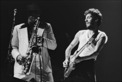 Bruce Springsteen & The E Street Band on Nov 29, 1974 [343-small]