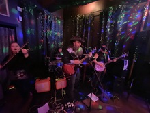 Eyrie House Ruins / Two Wrong Turns / Luke Deroy on Nov 30, 2025 [822-small]