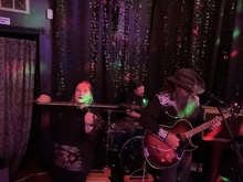 Eyrie House Ruins / Two Wrong Turns / Luke Deroy on Nov 30, 2025 [924-small]