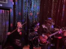 Eyrie House Ruins / Two Wrong Turns / Luke Deroy on Nov 30, 2025 [947-small]