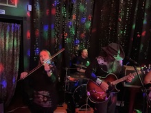 Eyrie House Ruins / Two Wrong Turns / Luke Deroy on Nov 30, 2025 [948-small]