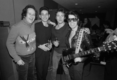Robert Gordon / Link Wray / Bruce Springsteen on Dec 2, 1977 [157-small]