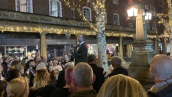 After-show busking on Sussex St, Reverend and the Makers on Dec 3, 2025 [622-small]