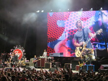 Foo Fighters / Naked Raygun on Aug 27, 2015 [207-small]