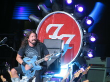 Foo Fighters / Naked Raygun on Aug 27, 2015 [208-small]