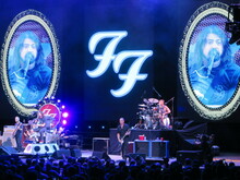 Foo Fighters / Naked Raygun on Aug 27, 2015 [209-small]