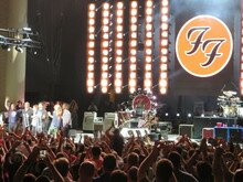 Foo Fighters / Naked Raygun on Aug 27, 2015 [215-small]