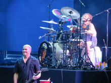Foo Fighters / Naked Raygun on Aug 27, 2015 [220-small]