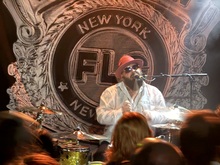 Fun Lovin' Criminals / Tomás Doncker on Dec 9, 2025 [521-small]