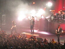 Halestorm / Papa Roach / Shinedown on Dec 12, 2009 [622-small]