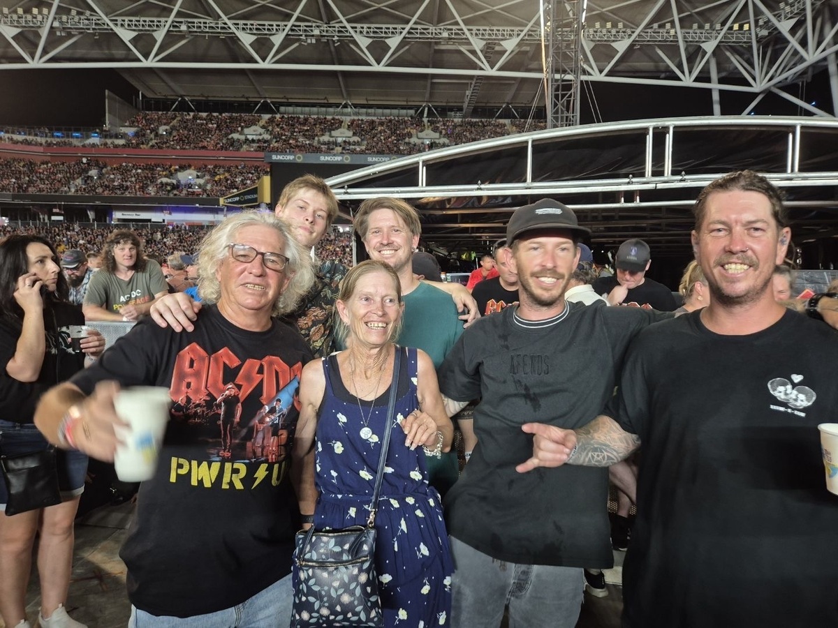 Amyl and the Sniffers Concert & Tour History (Updated for 2025 - 2026 ...
