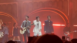 Jonas Brothers / Boys Like Girls / mgk / Franklin Jonas on Sep 18, 2025 [102-small]