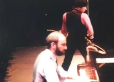 Bruce Springsteen & The E Street Band / Flo and Eddie on Dec 28, 1980 [588-small]