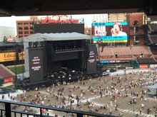 Paul McCartney on Aug 13, 2016 [283-small]