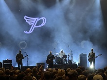 Pixies / Momma on Jul 18, 2025 [690-small]